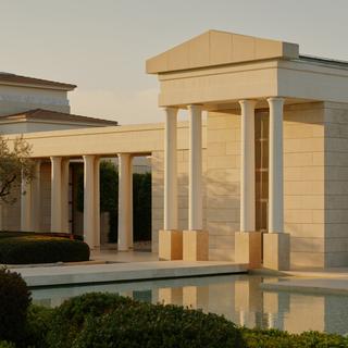 9. Amanzoe